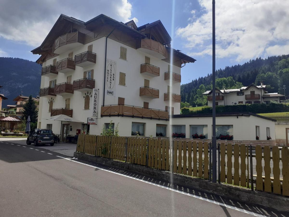 Hotel Aurora Cavedago Exterior foto