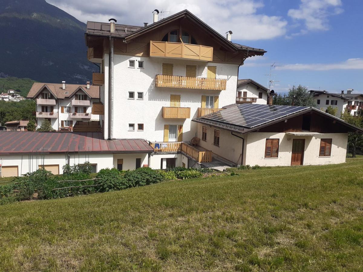 Hotel Aurora Cavedago Exterior foto